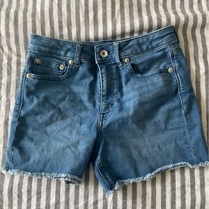 NWOT Girls vineyard vines denim shorts